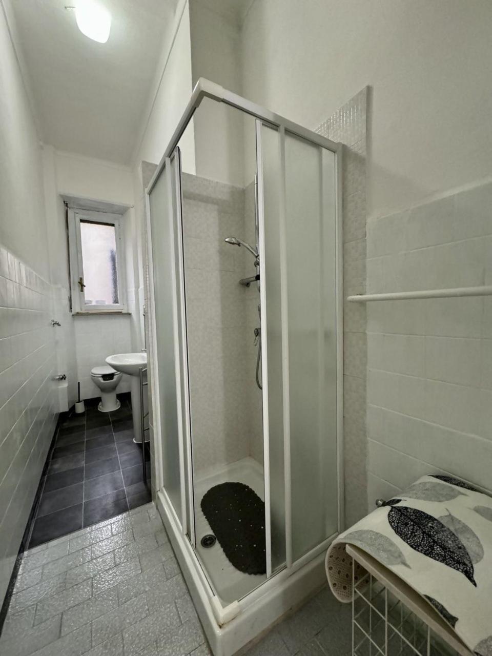 6 Posti Letto Vicino Al Centro Apartment ตูริน ภายนอก รูปภาพ